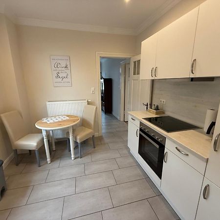 Ferienwohnung „Opa'S Tohuus“Mit Fahrraedern, Husum Хузум Екстериор снимка