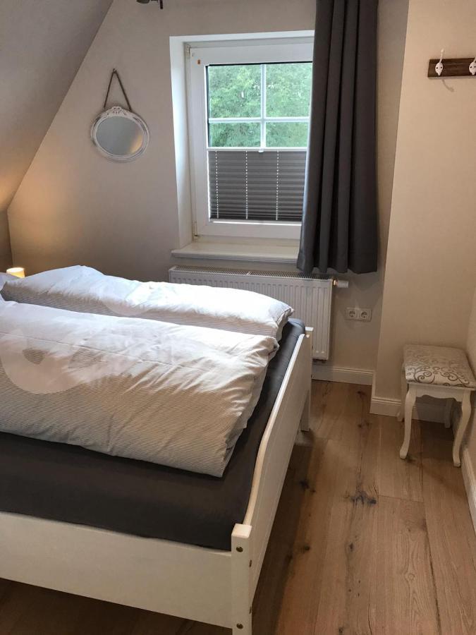 Ferienwohnung „Opa'S Tohuus“Mit Fahrraedern, Husum Хузум Екстериор снимка